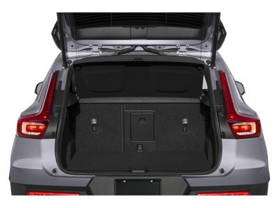 2023 Volvo XC40 Ultimate Dark Theme