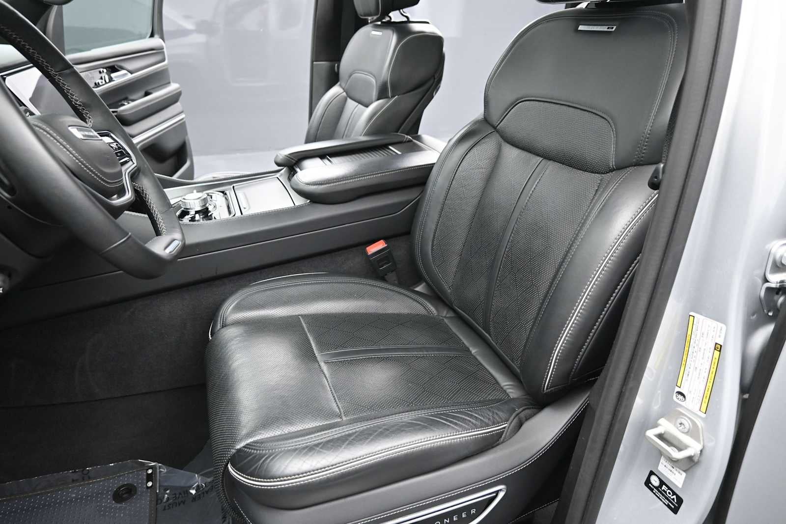 2024 Jeep Grand Wagoneer L Series II