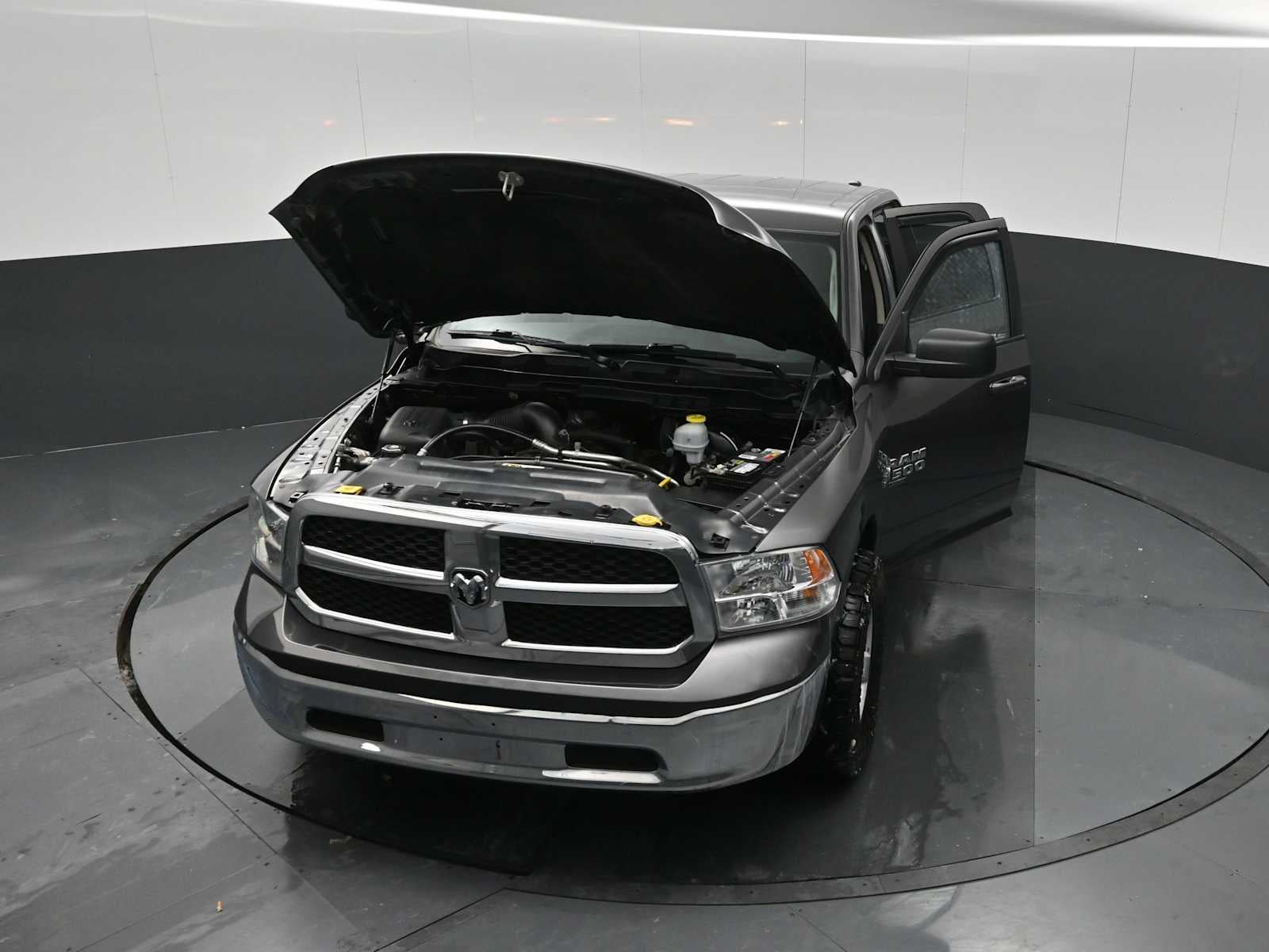 2021 RAM 1500 Classic SLT