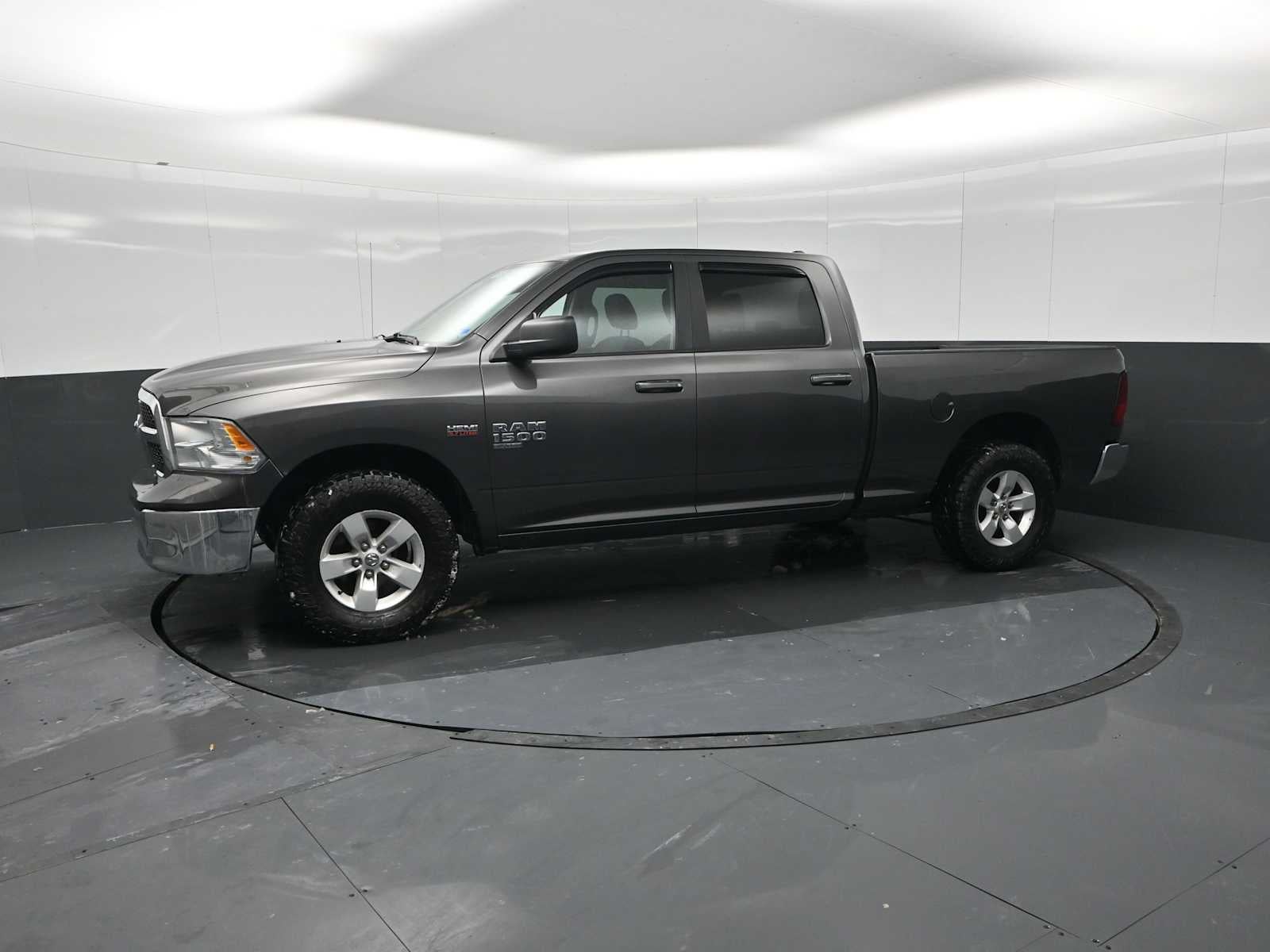 2021 RAM 1500 Classic SLT