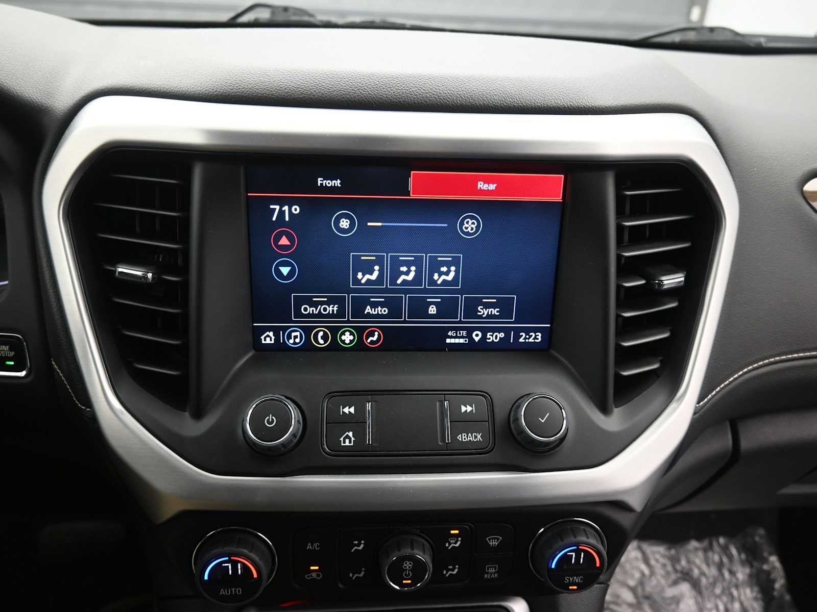 2023 GMC Acadia SLE