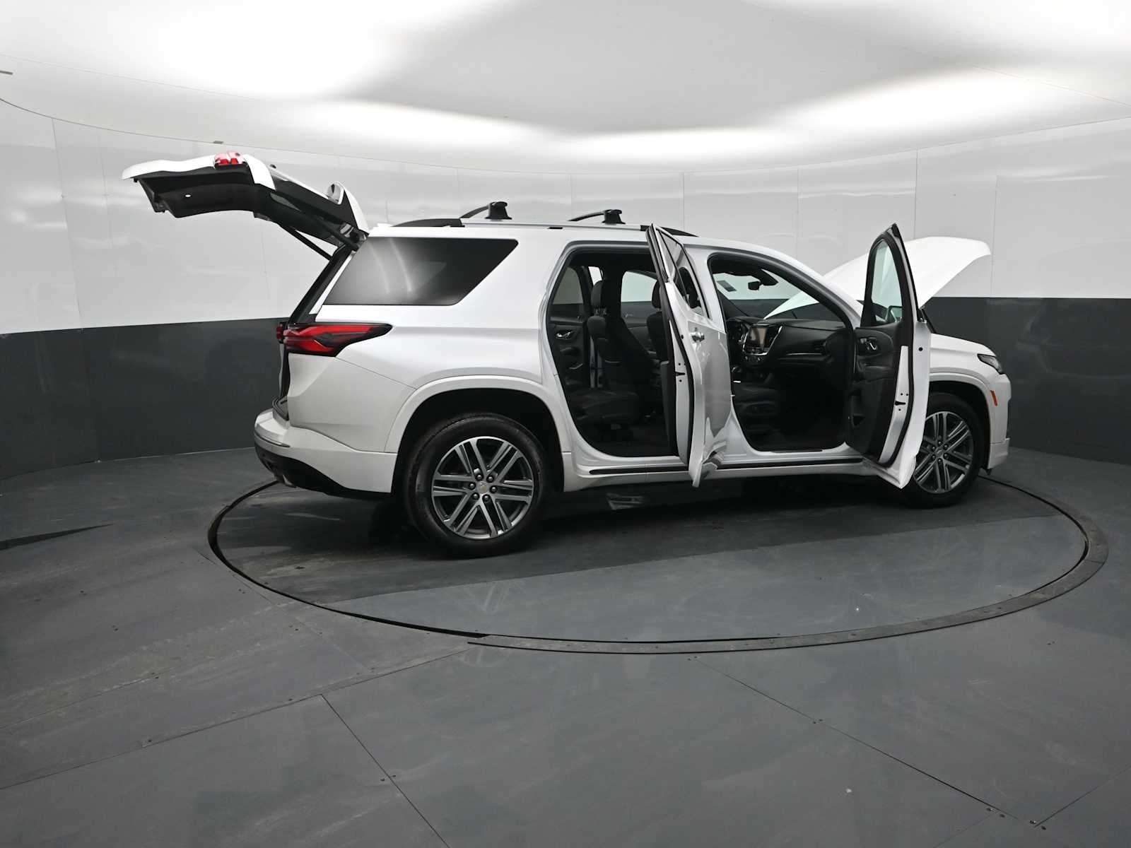 2023 Chevrolet Traverse High Country