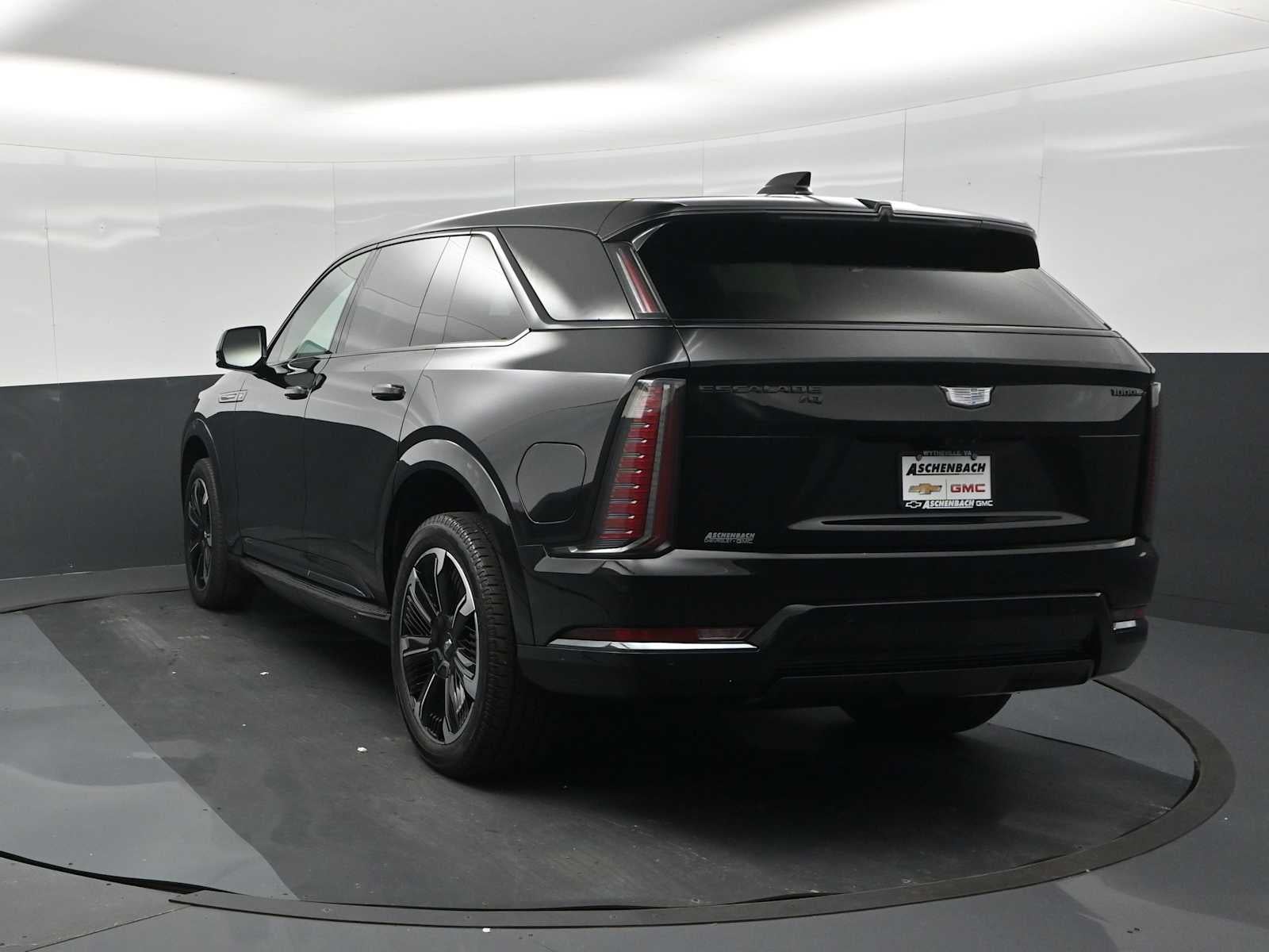 2025 Cadillac ESCALADE IQ Sport 1