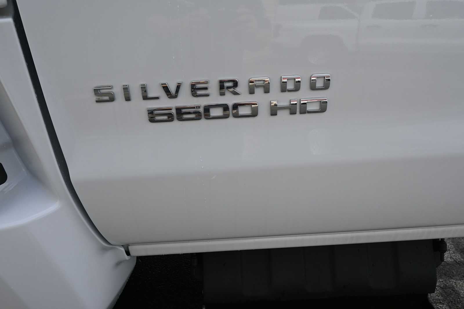 2023 Chevrolet Silverado 5500 HD Work Truck