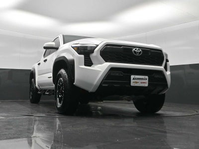 2024 Toyota Tacoma 4WD SR5