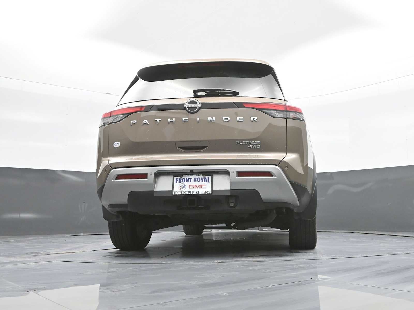 2023 Nissan Pathfinder Platinum