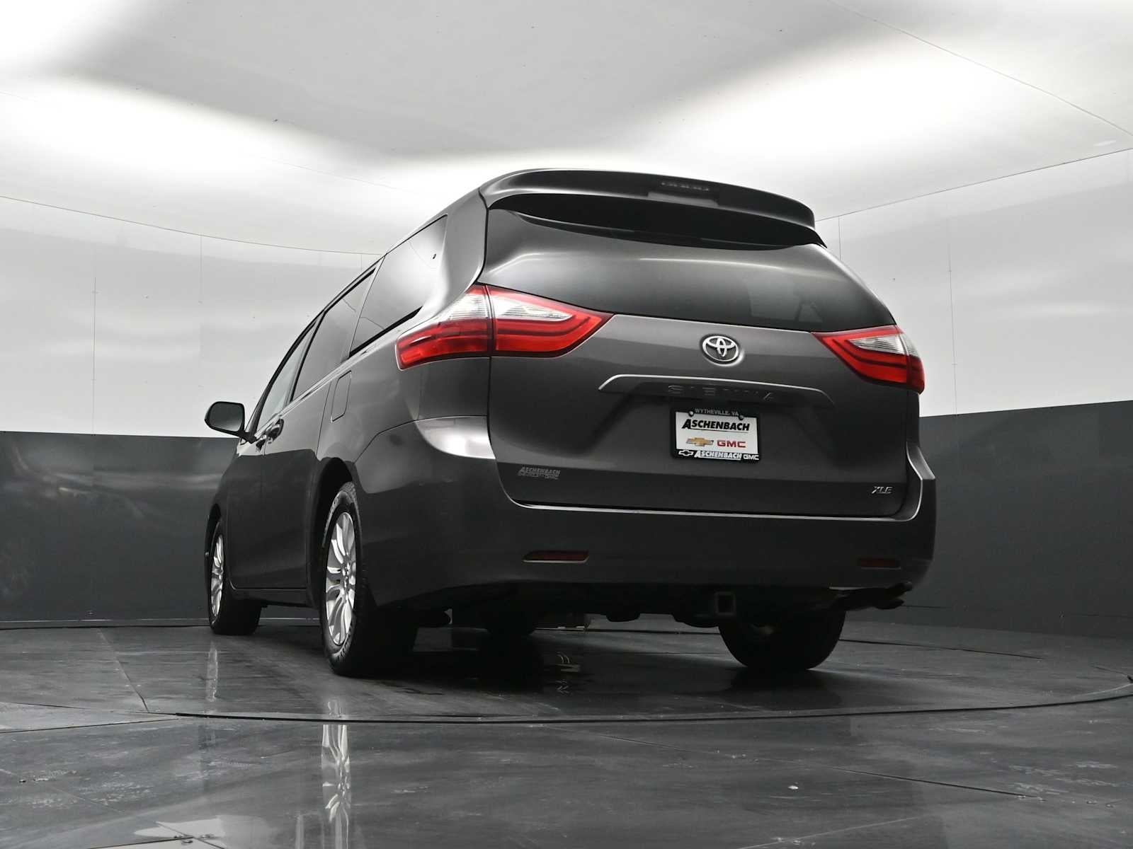 2015 Toyota Sienna XLE