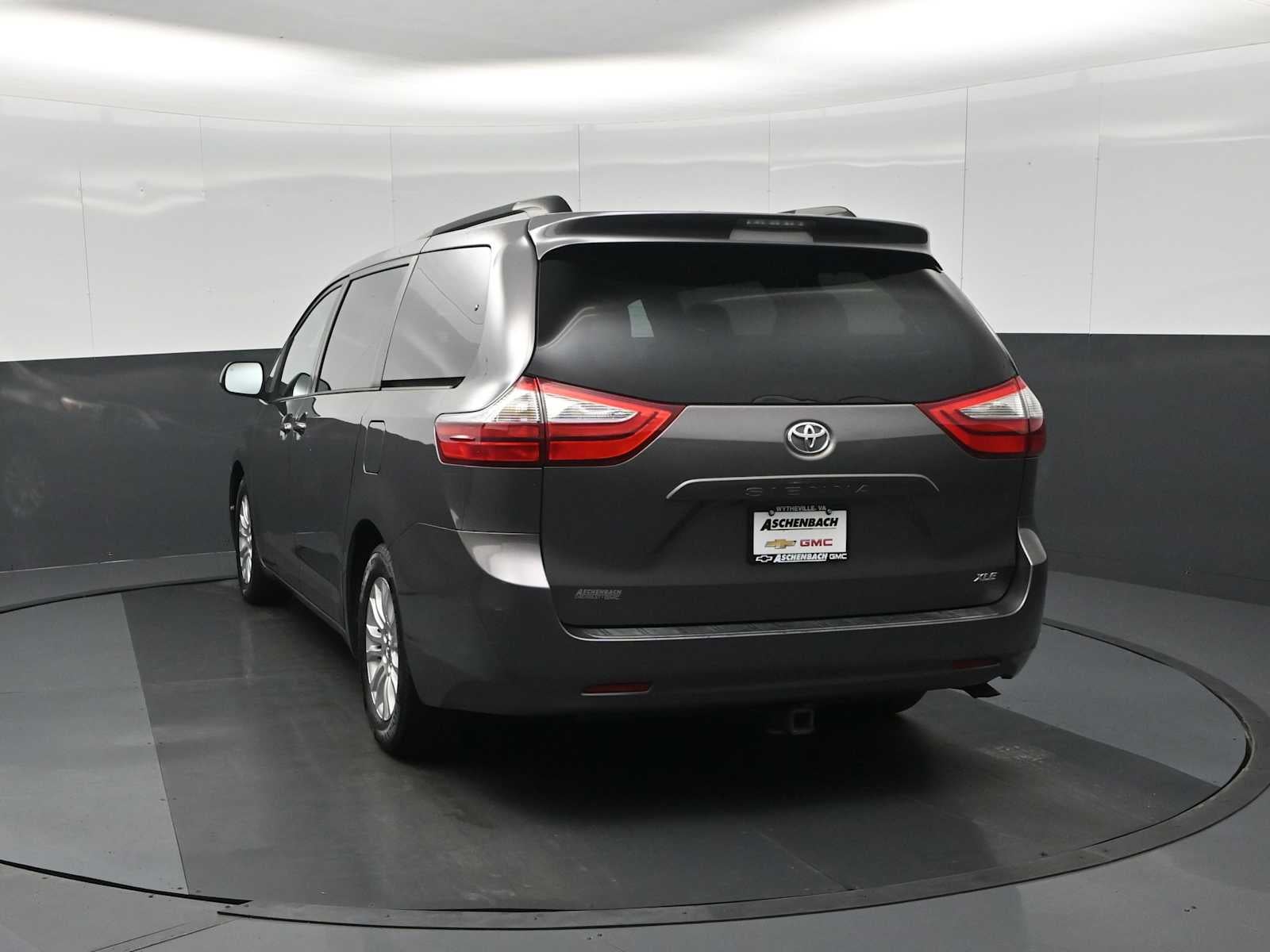 2015 Toyota Sienna XLE