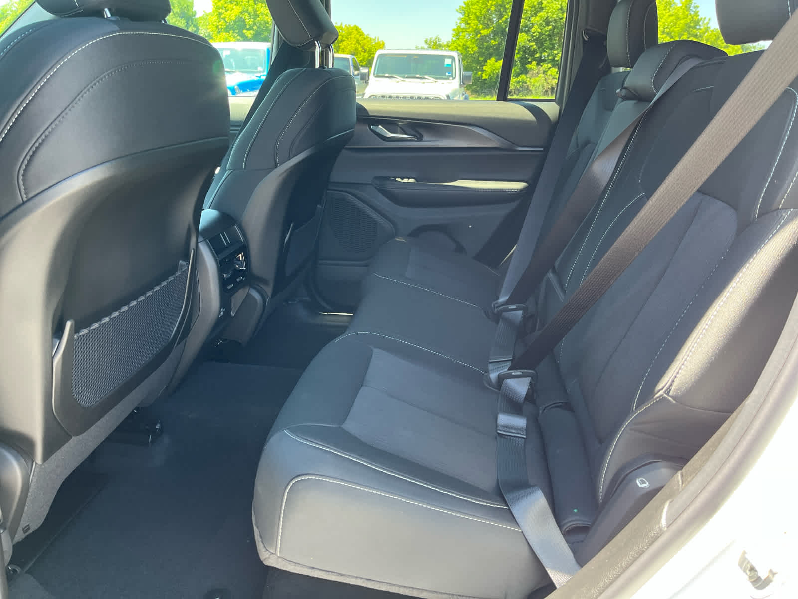 2026 Jeep Grand Cherokee GRAND CHEROKEE LAREDO 4X4