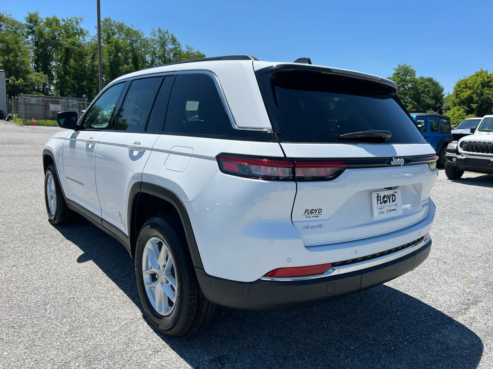 2026 Jeep Grand Cherokee GRAND CHEROKEE LAREDO 4X4