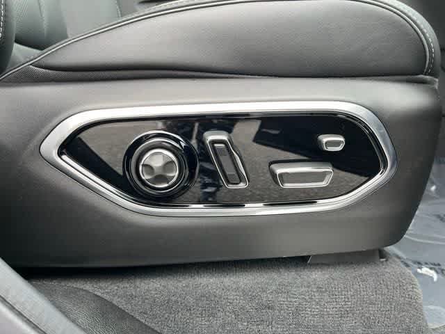 2025 Jeep Grand Cherokee GRAND CHEROKEE L OVERLAND 4X4