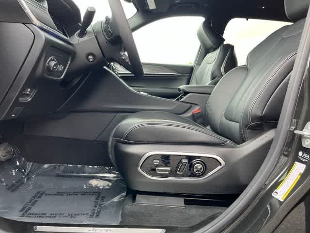 2025 Jeep Grand Cherokee GRAND CHEROKEE L OVERLAND 4X4