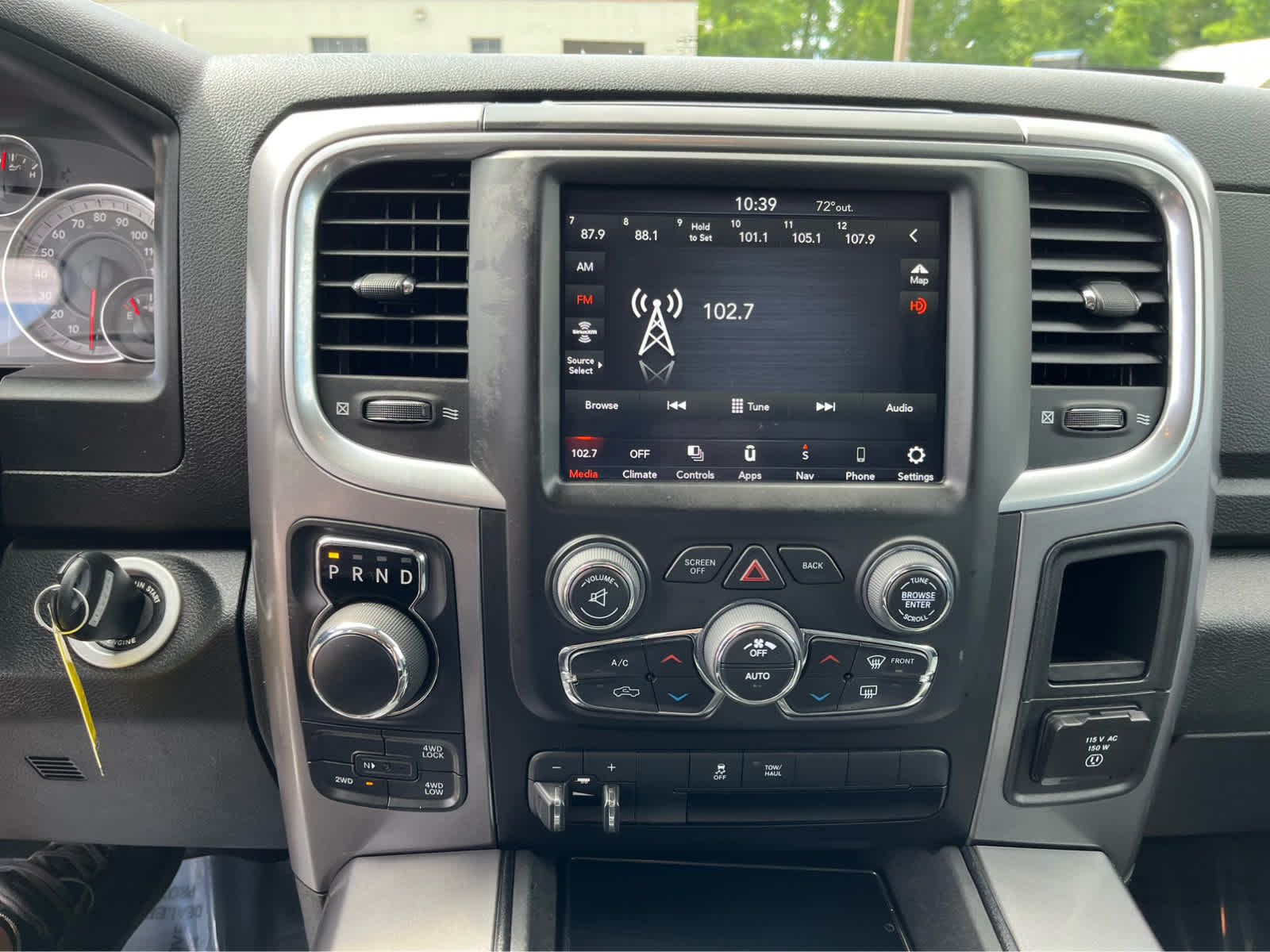 2023 RAM 1500 Classic SLT Crew Cab 4x4 5'7' Box