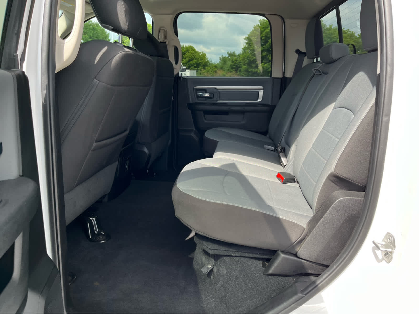 2023 RAM 1500 Classic SLT Crew Cab 4x4 5'7' Box