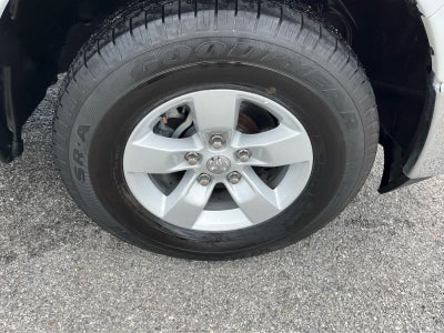 2023 RAM 1500 Classic SLT Crew Cab 4x4 5'7' Box