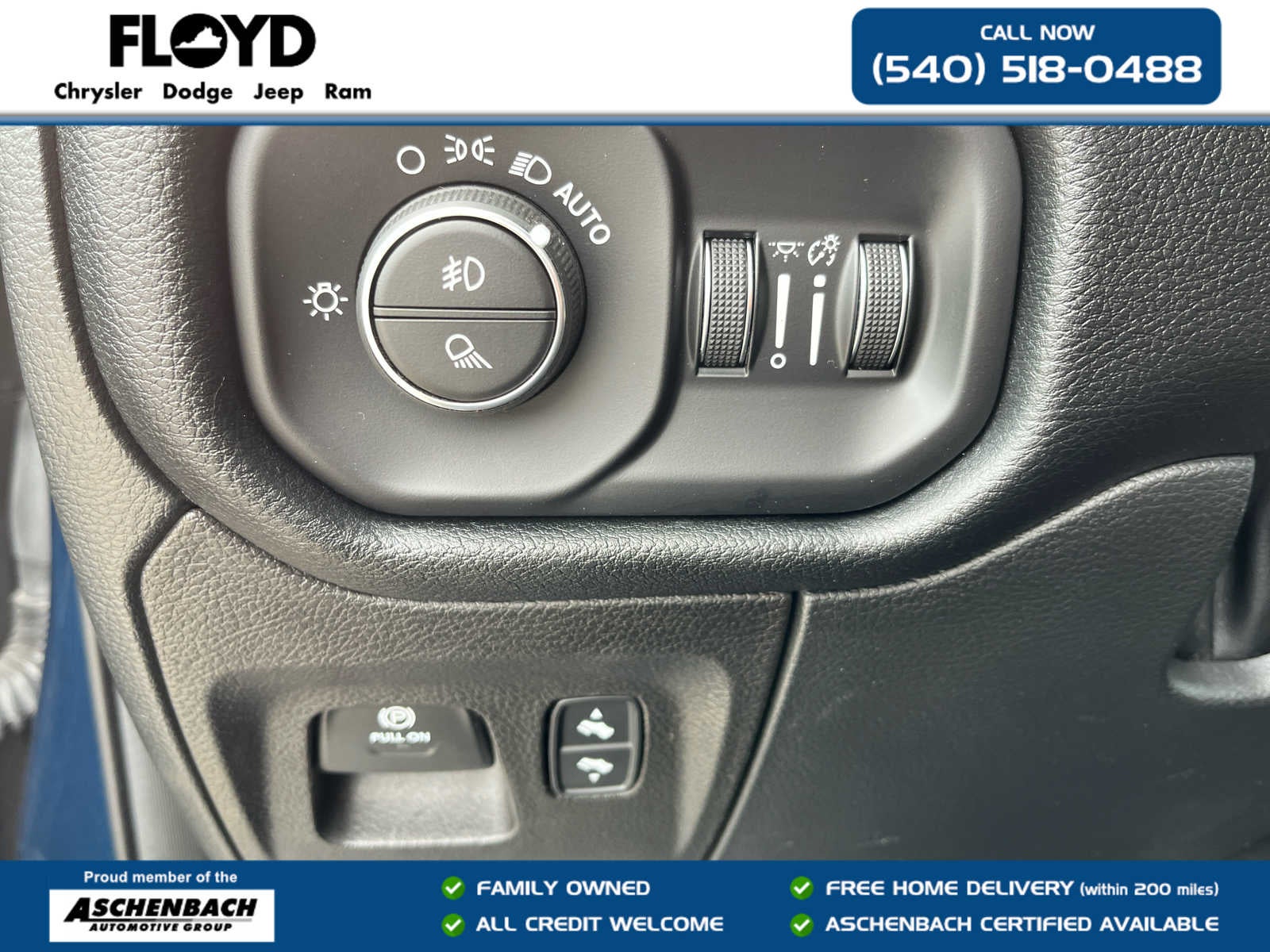 2022 RAM 1500 Laramie Crew Cab 4x4 5'7' Box