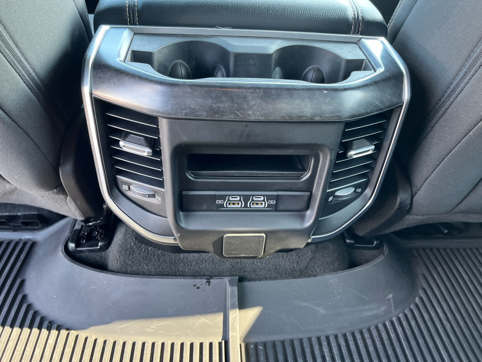 2024 RAM 1500 Big Horn Crew Cab 4x4 6'4' Box