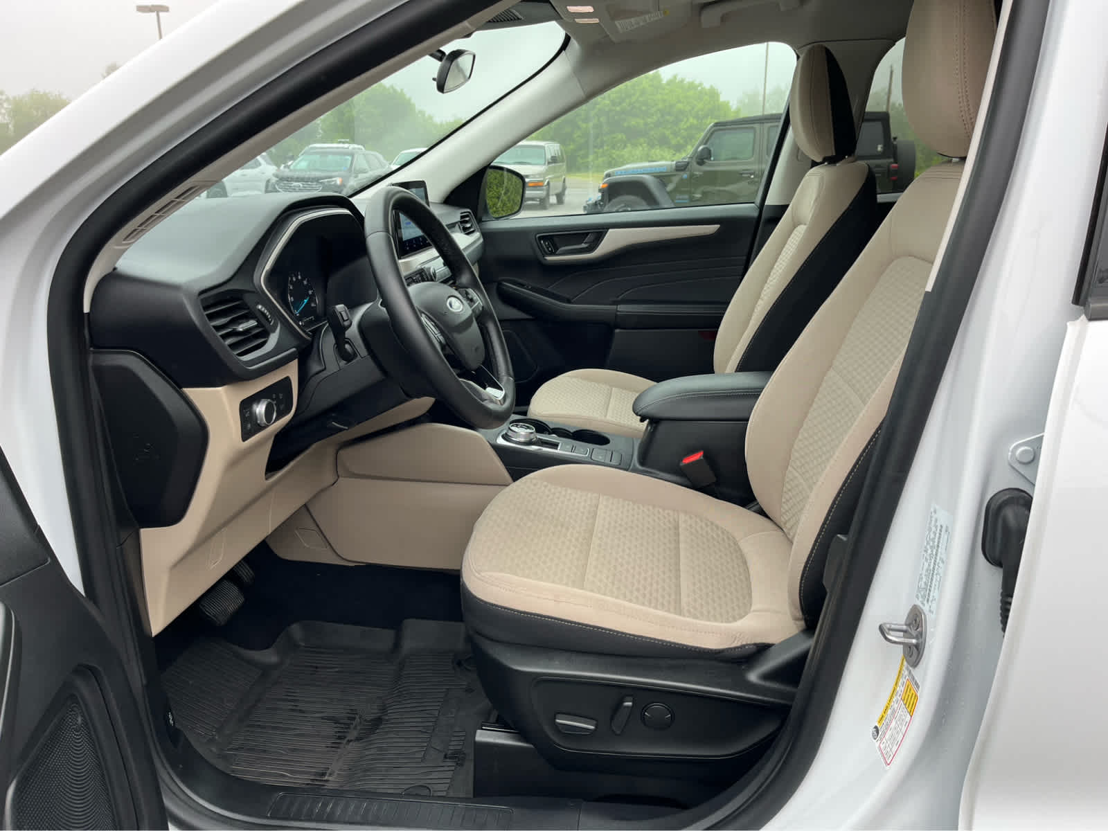 2022 Ford Escape SE Hybrid