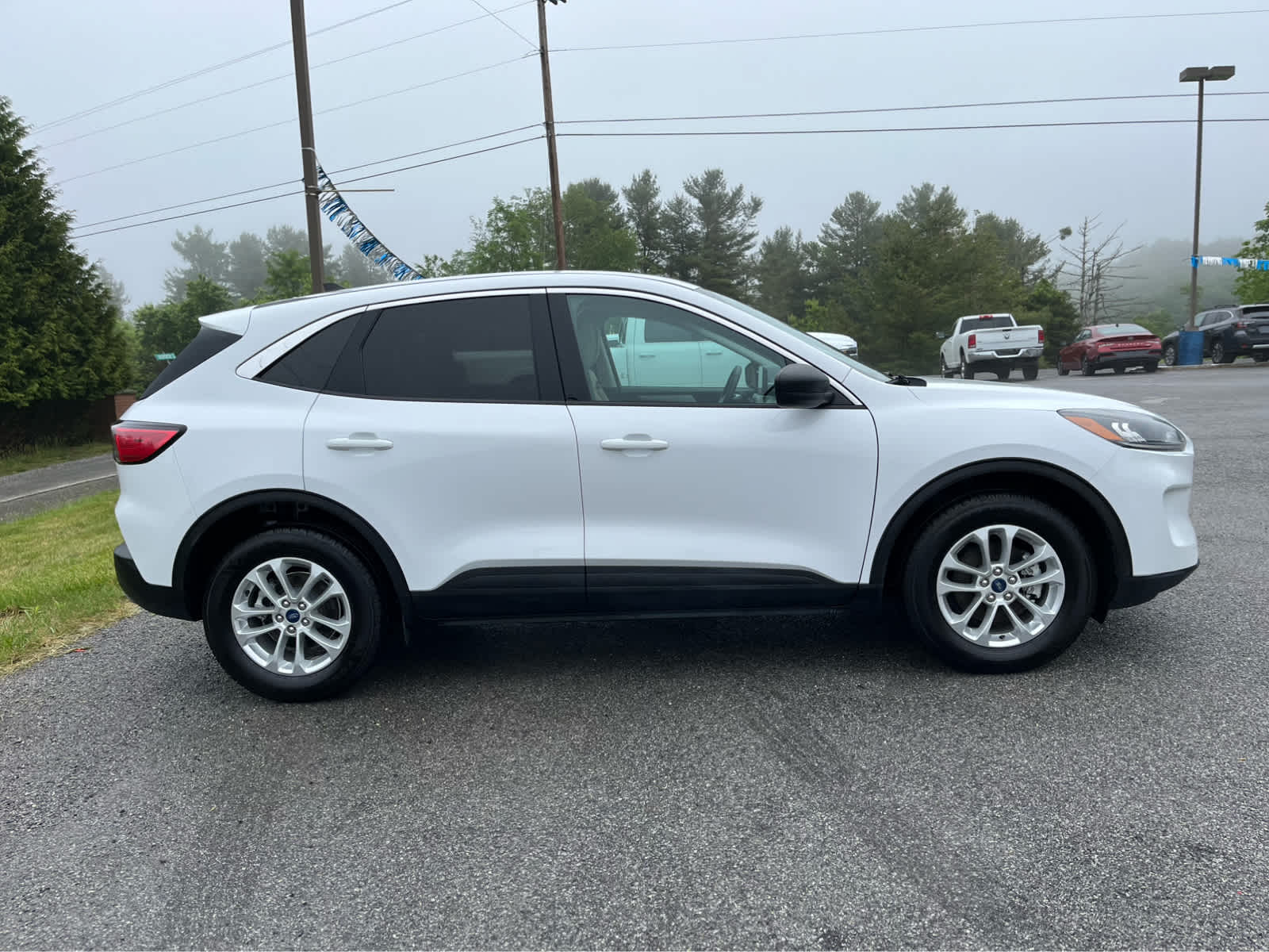 2022 Ford Escape SE Hybrid