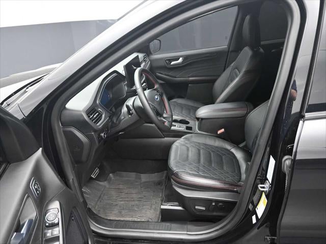 2023 Ford Escape ST-Line Elite