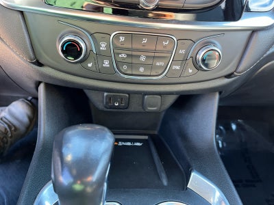 2022 Chevrolet Traverse AWD LT Leather