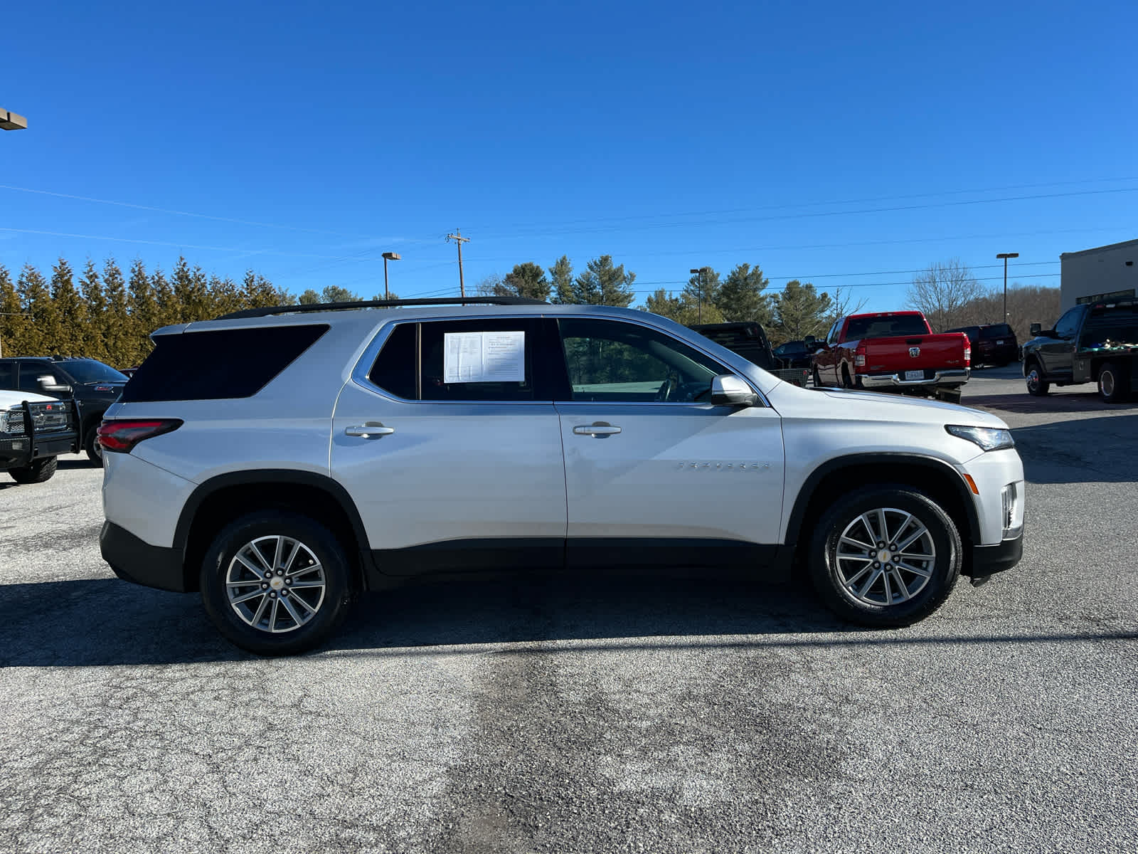 2022 Chevrolet Traverse AWD LT Leather