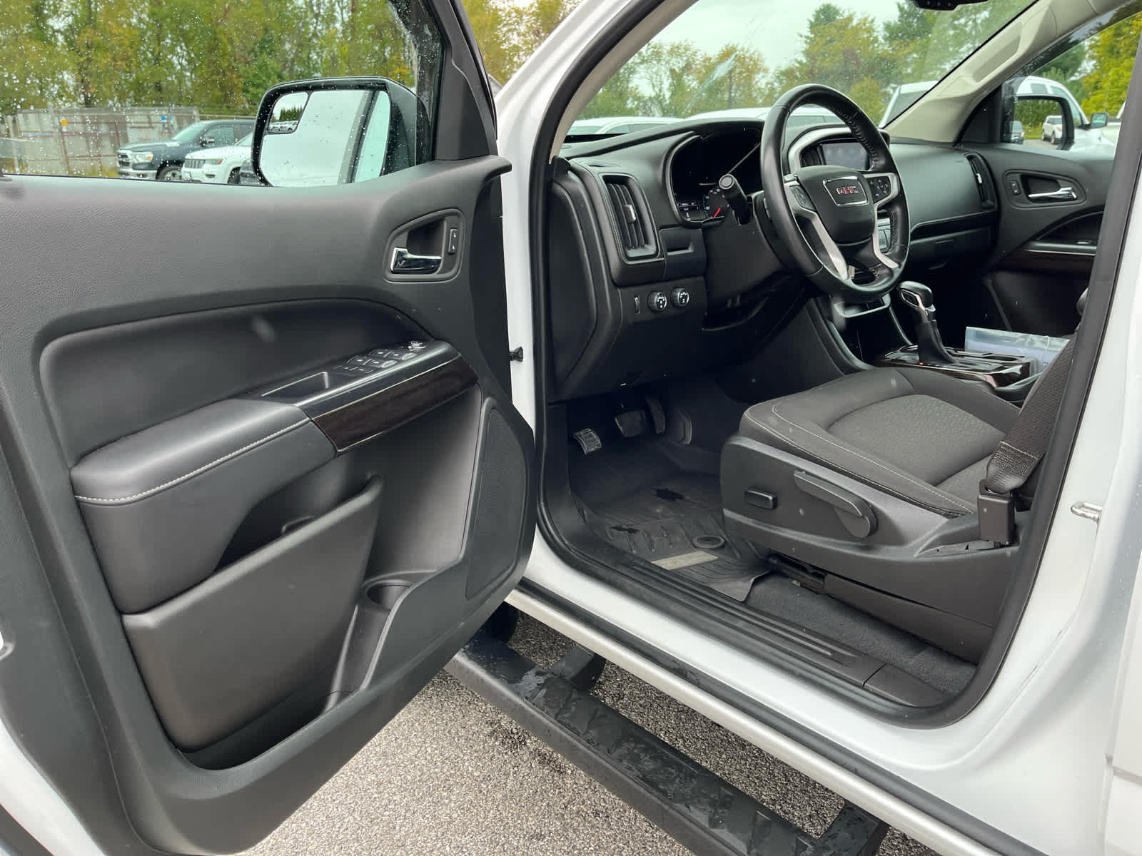 2022 GMC Canyon 4WD Crew Cab Short Box Elevation