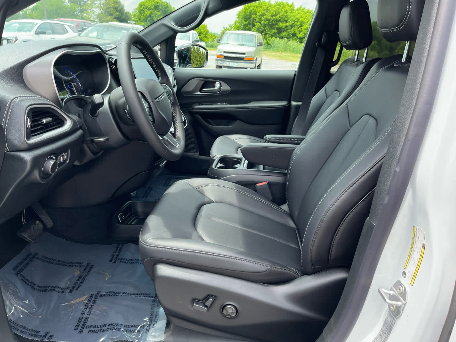 2027 Chrysler Pacifica PACIFICA SELECT