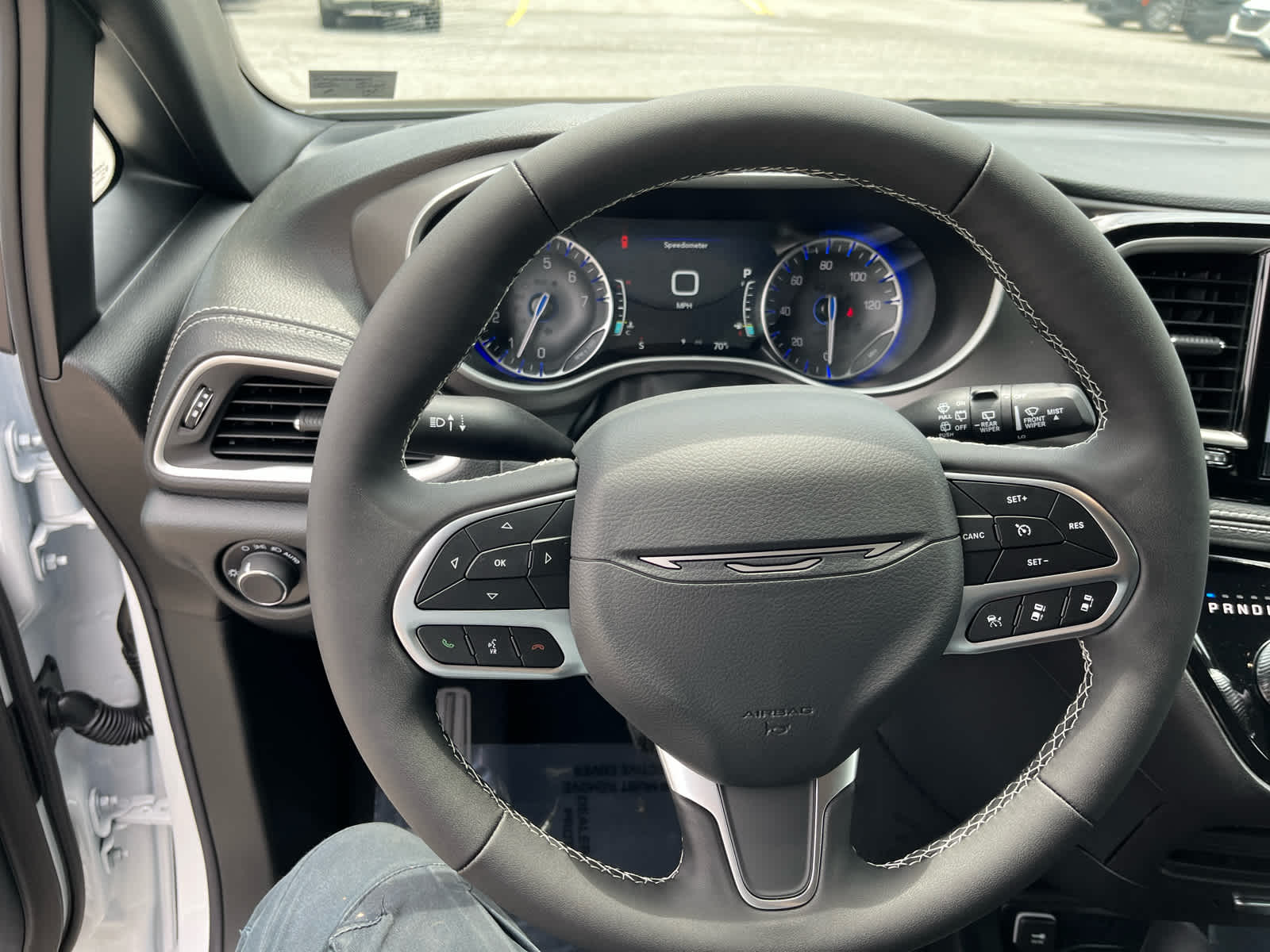 2027 Chrysler Pacifica PACIFICA SELECT