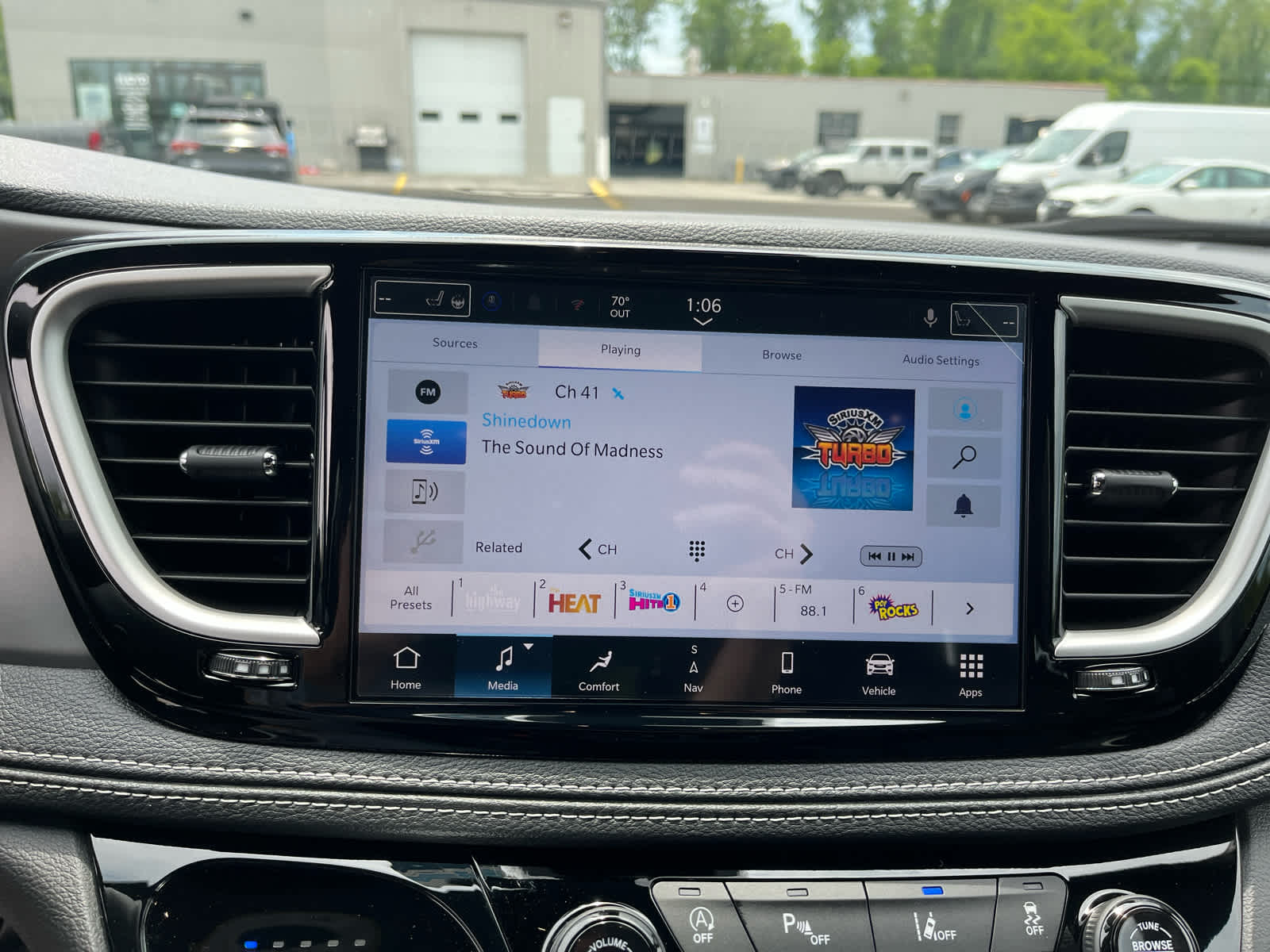 2027 Chrysler Pacifica PACIFICA SELECT