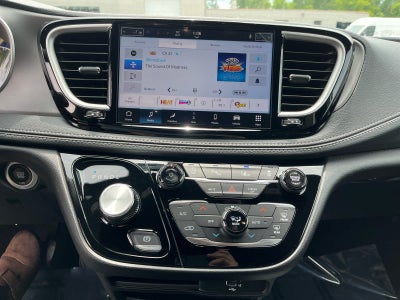 2027 Chrysler Pacifica PACIFICA SELECT