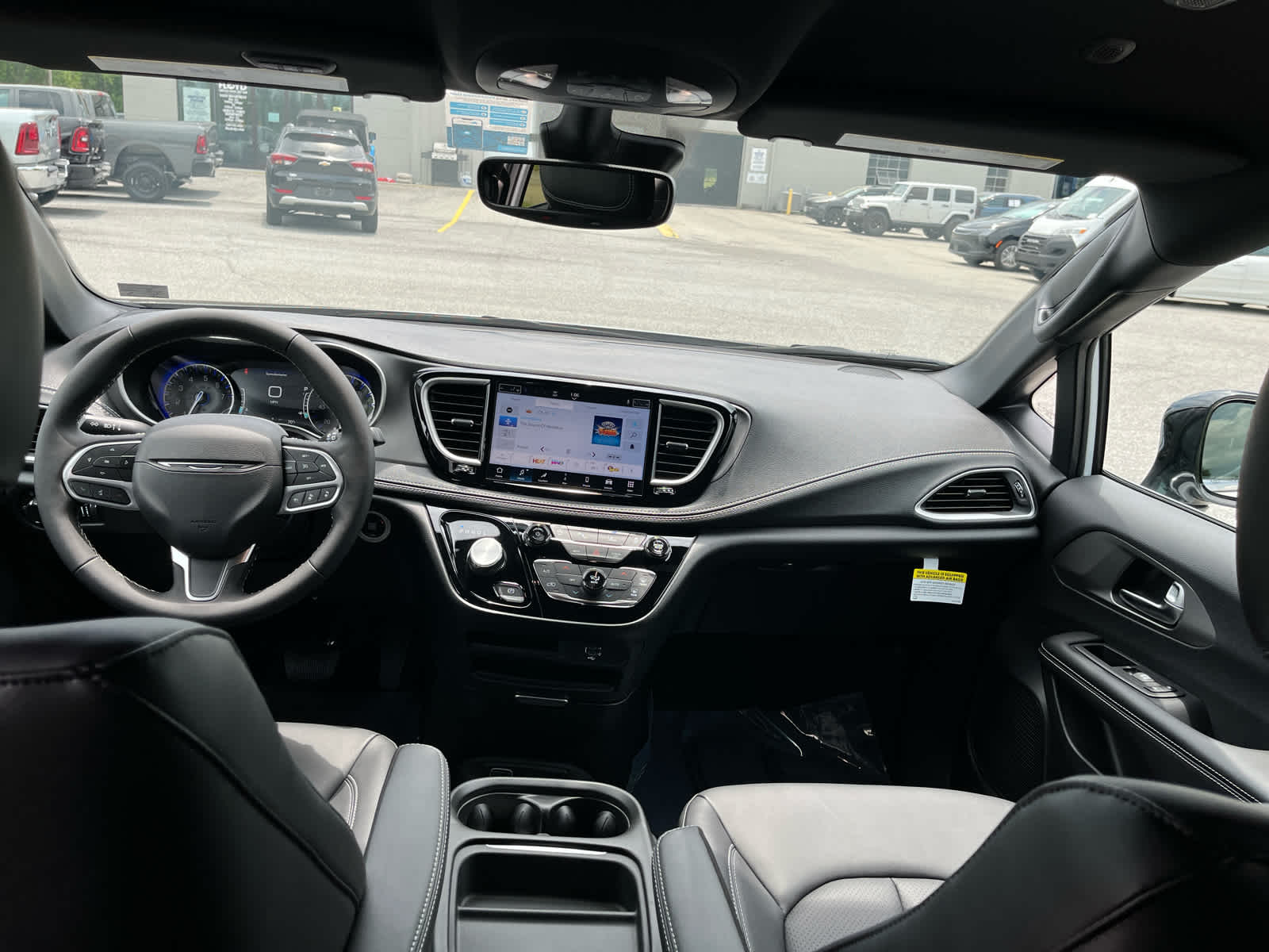 2027 Chrysler Pacifica PACIFICA SELECT