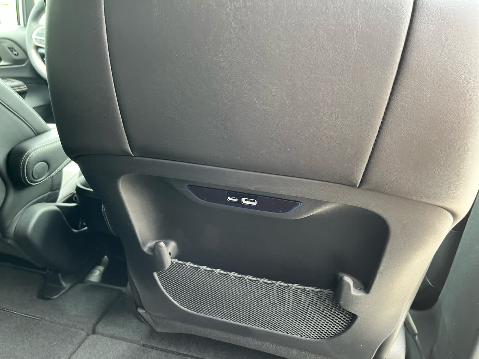 2027 Chrysler Pacifica PACIFICA SELECT