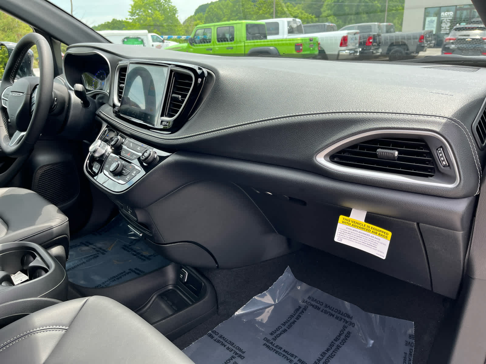 2027 Chrysler Pacifica PACIFICA SELECT