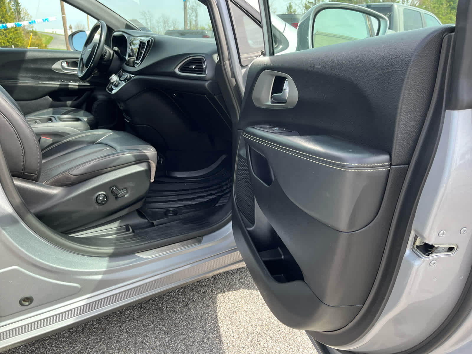 2020 Chrysler Pacifica AWD Launch Edition