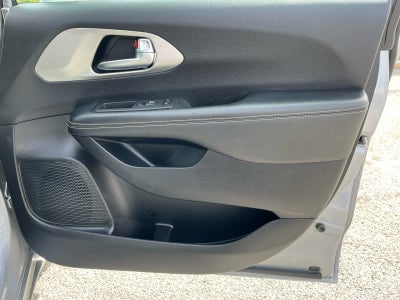 2020 Chrysler Pacifica AWD Launch Edition