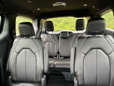 2027 Chrysler Pacifica PACIFICA SELECT AWD