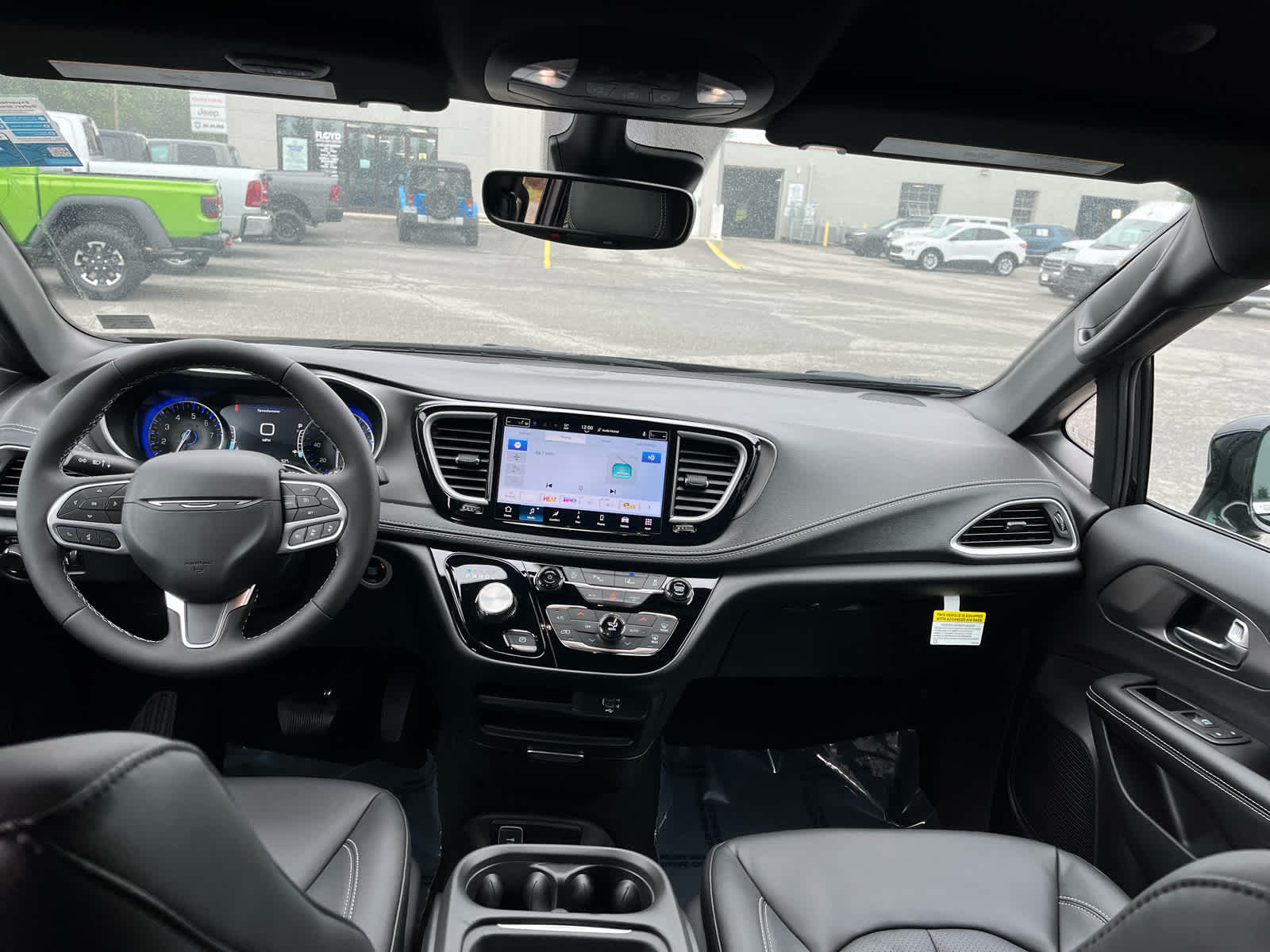 2027 Chrysler Pacifica PACIFICA SELECT AWD