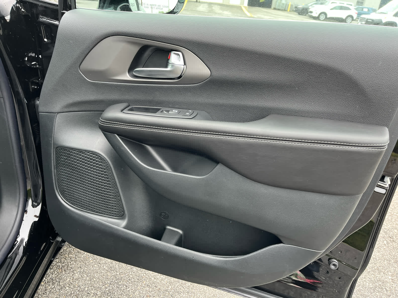 2027 Chrysler Pacifica PACIFICA SELECT AWD