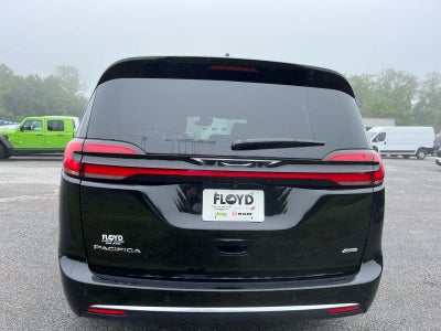 2027 Chrysler Pacifica PACIFICA SELECT AWD