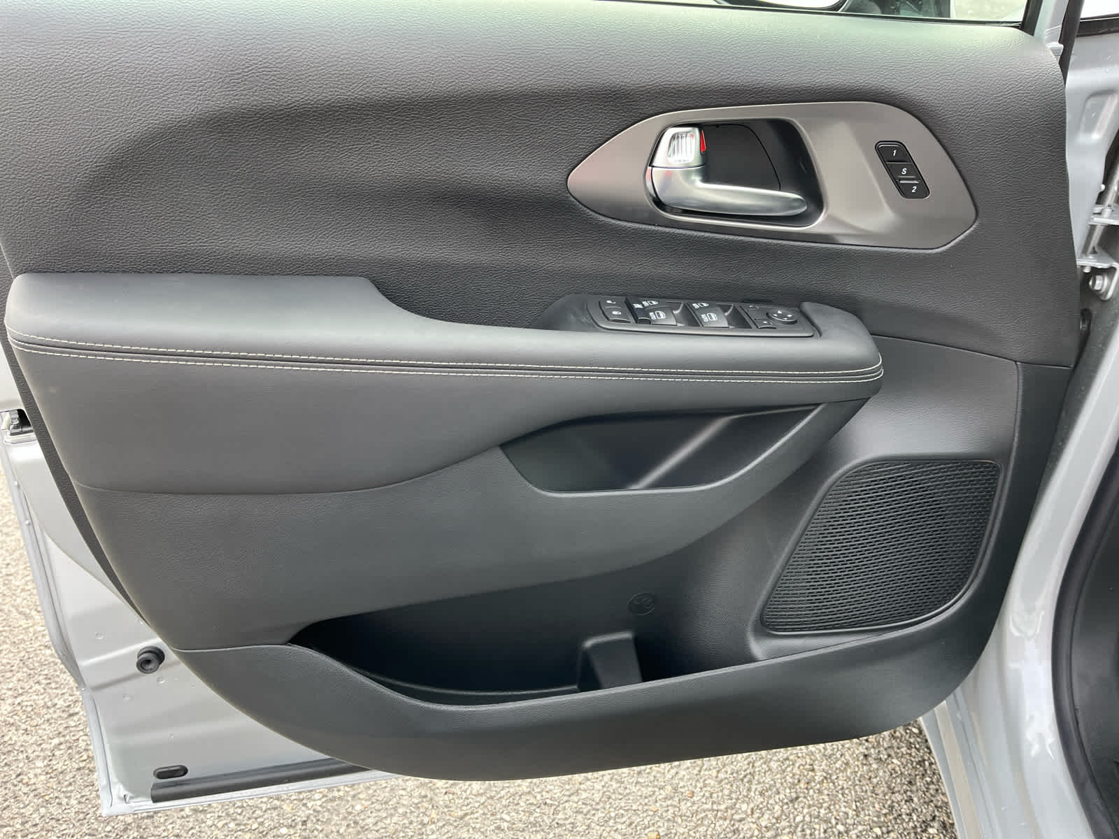 2026 Chrysler Pacifica PACIFICA SELECT AWD