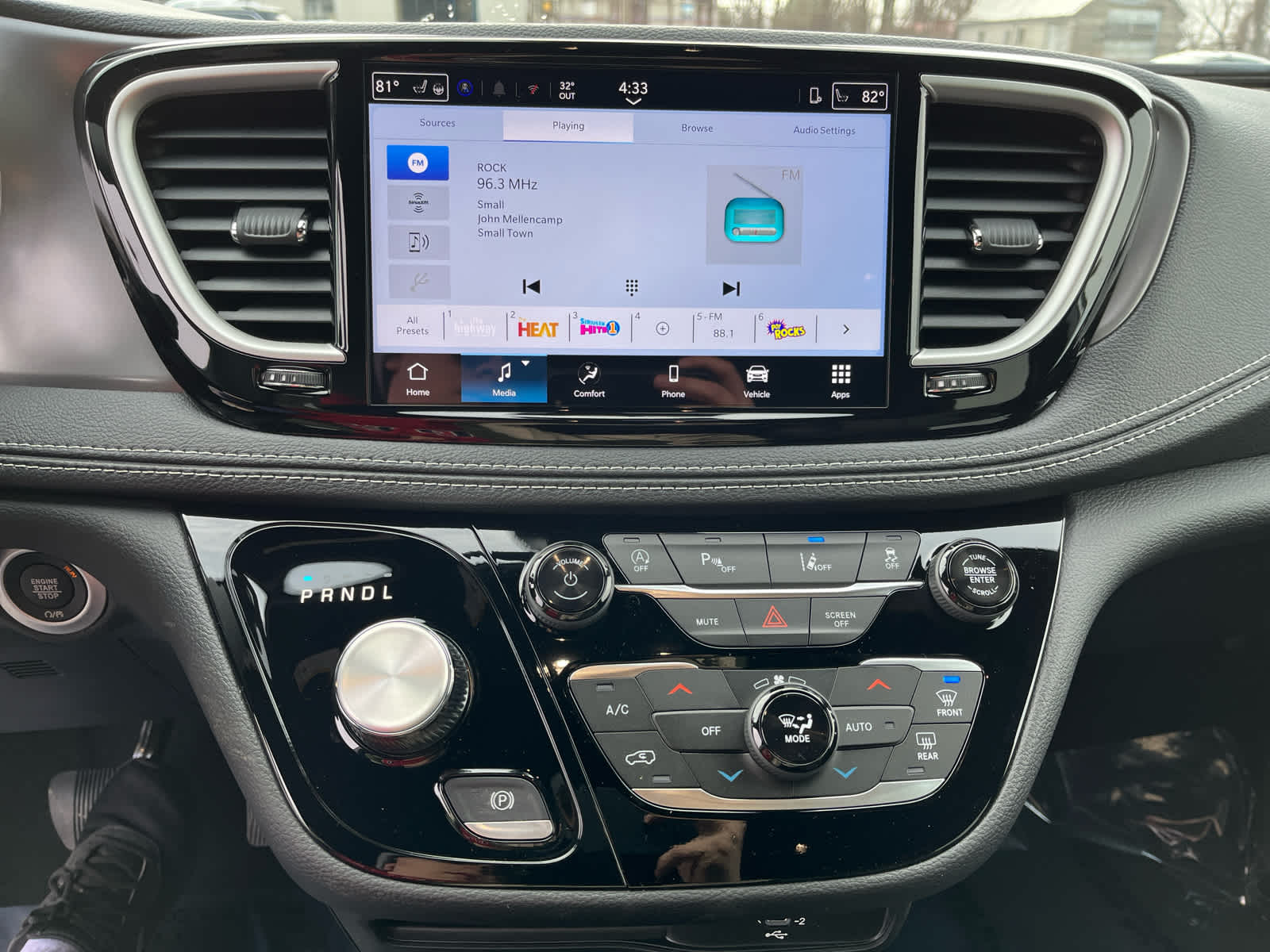 2026 Chrysler Pacifica PACIFICA SELECT AWD