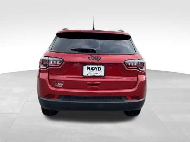 2025 Jeep Compass COMPASS LATITUDE 4X4