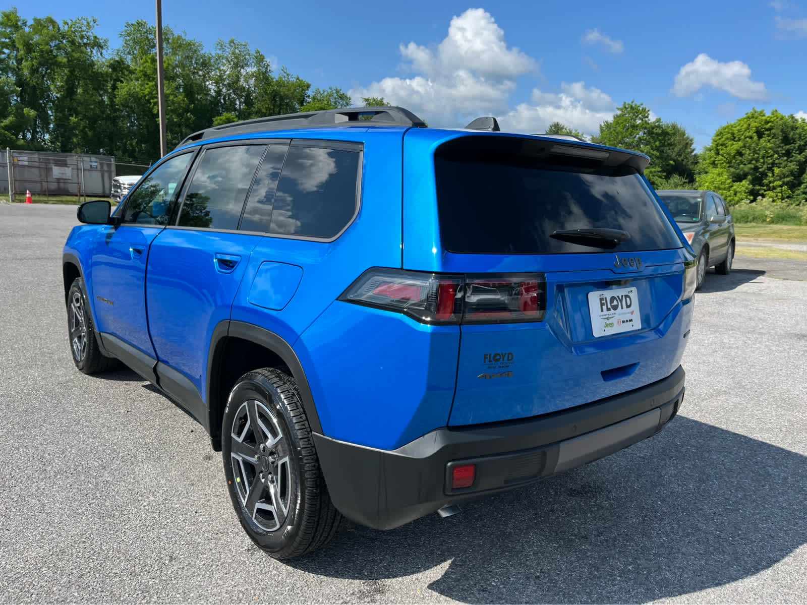 2026 Jeep Cherokee CHEROKEE LAREDO 4X4