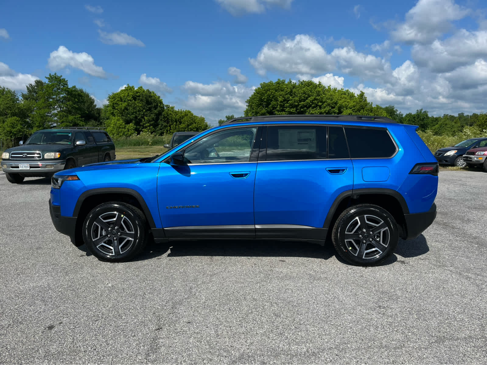 2026 Jeep Cherokee CHEROKEE LAREDO 4X4