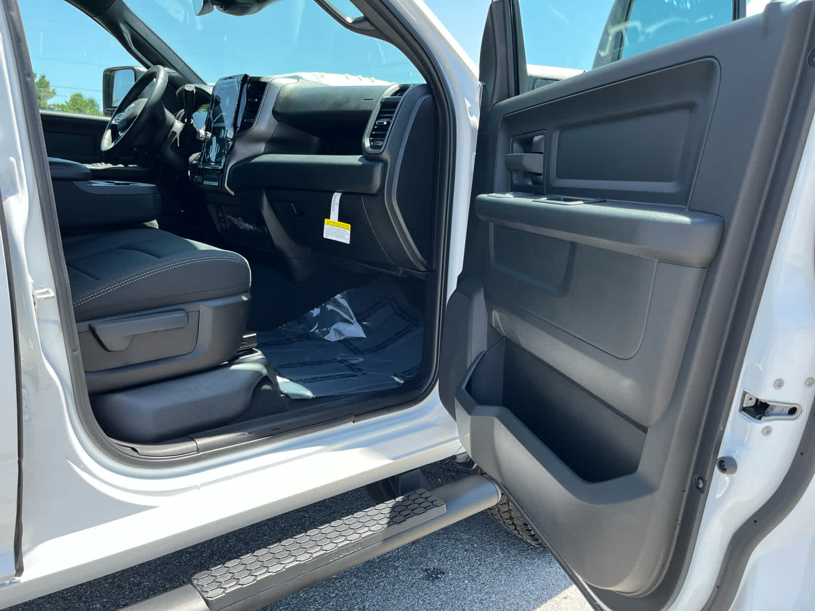 2026 RAM Ram 3500 RAM 3500 TRADESMAN CREW CAB 4X4 6'4' BOX