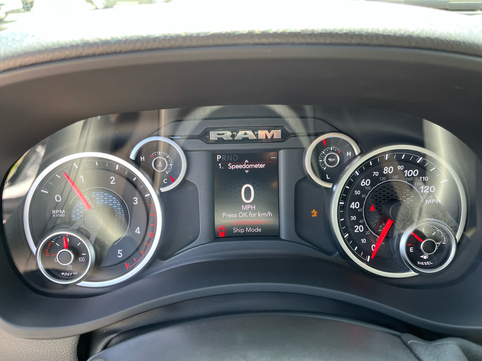 2026 RAM Ram 3500 RAM 3500 TRADESMAN CREW CAB 4X4 6'4' BOX