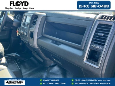 2022 RAM 1500 Classic Tradesman Crew Cab 4x4 5'7' Box