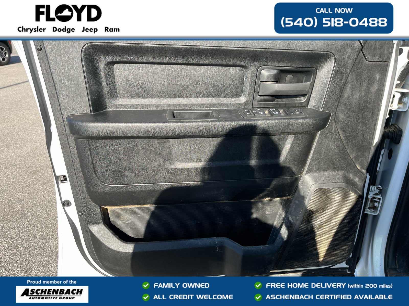 2023 RAM 1500 Classic Tradesman Crew Cab 4x4 5'7' Box