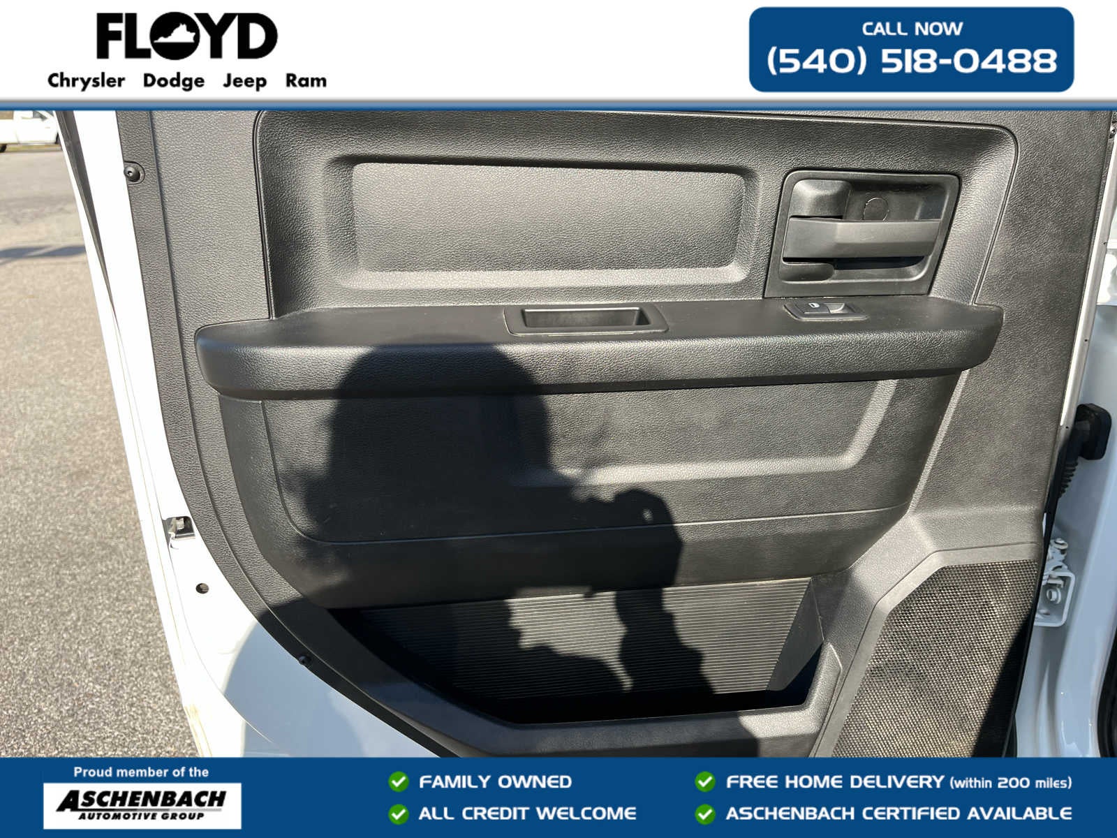 2023 RAM 1500 Classic Tradesman Crew Cab 4x4 5'7' Box